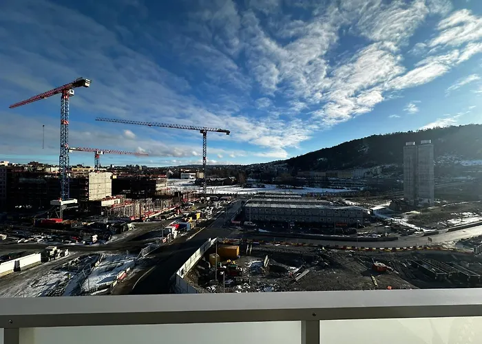 By S & Opera Balcony & Morning Sun * Oslo