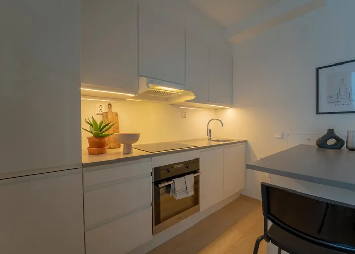 Apartman By S & Opera Balcony & Morning Sun